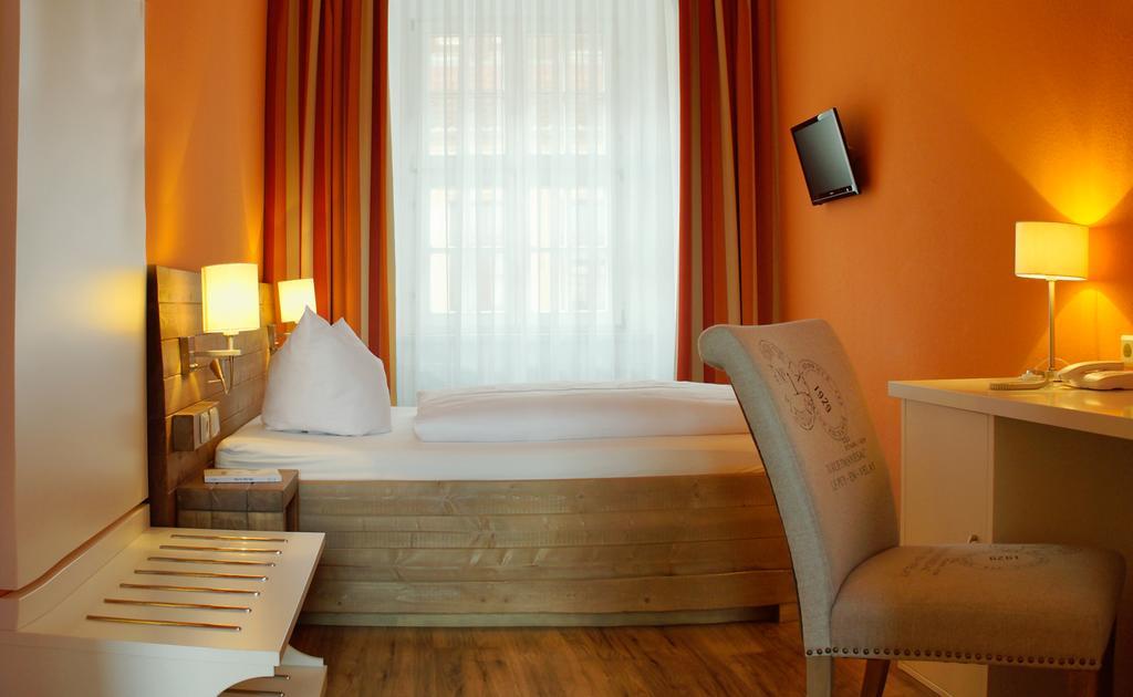 Hotel Am Obermarkt ไฟรแบร์ก ภายนอก รูปภาพ