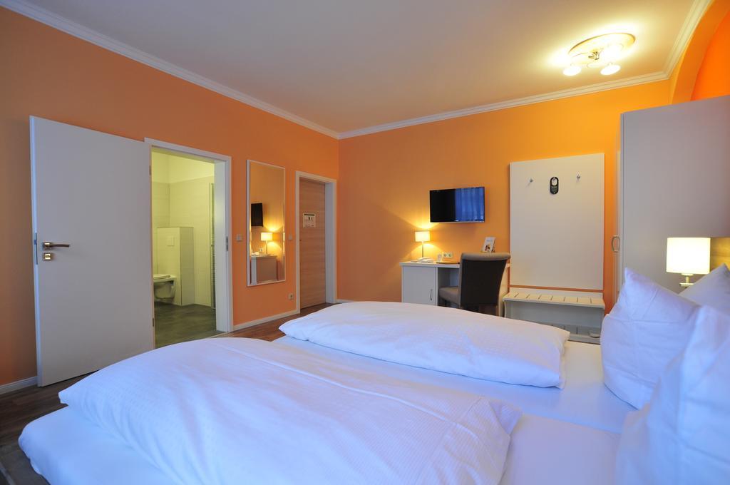 Hotel Am Obermarkt ไฟรแบร์ก ภายนอก รูปภาพ