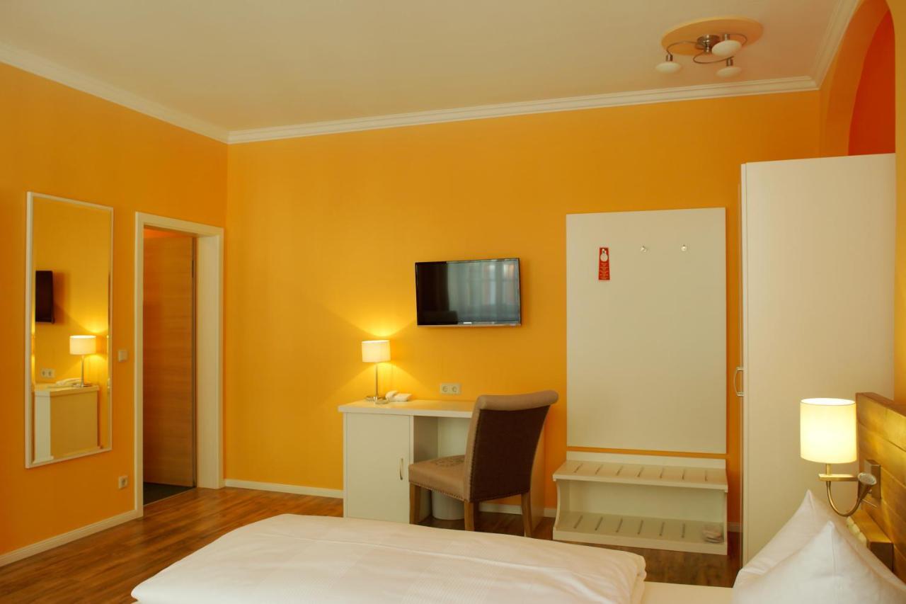 Hotel Am Obermarkt ไฟรแบร์ก ภายนอก รูปภาพ