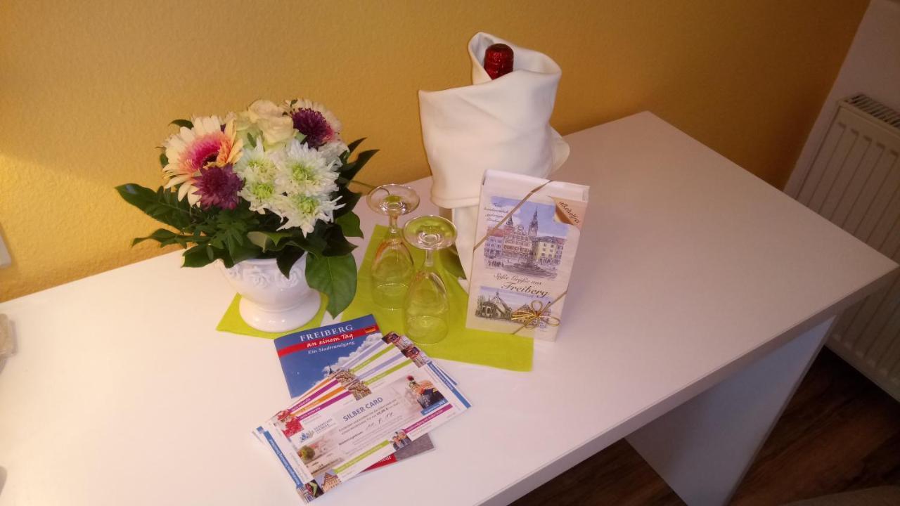 Hotel Am Obermarkt ไฟรแบร์ก ภายนอก รูปภาพ